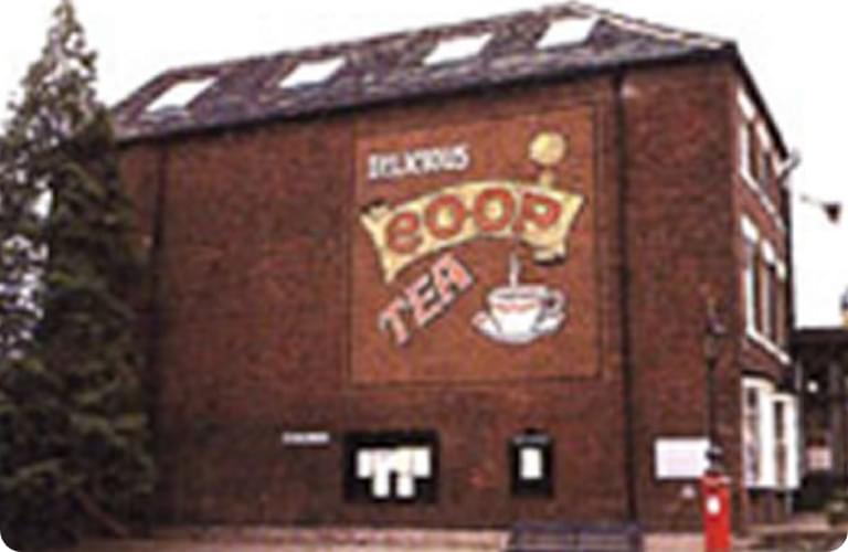 イギリス・ロッチデールにある協同組合運動発祥の地とされる建物の外観