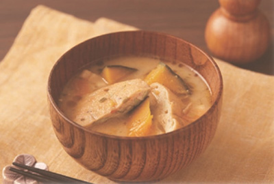 がんも入り具だくさん豚汁