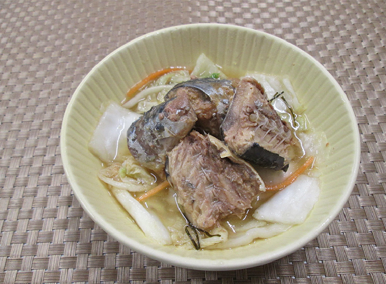白菜漬とさば缶の煮物風