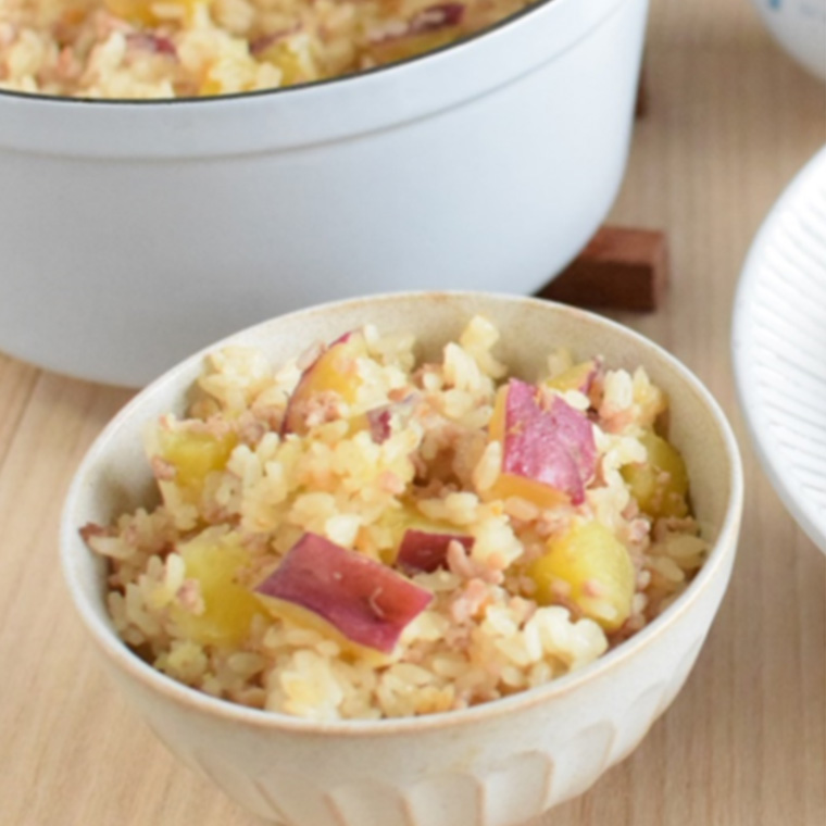 さつまいもとそぼろの炊き込みごはん