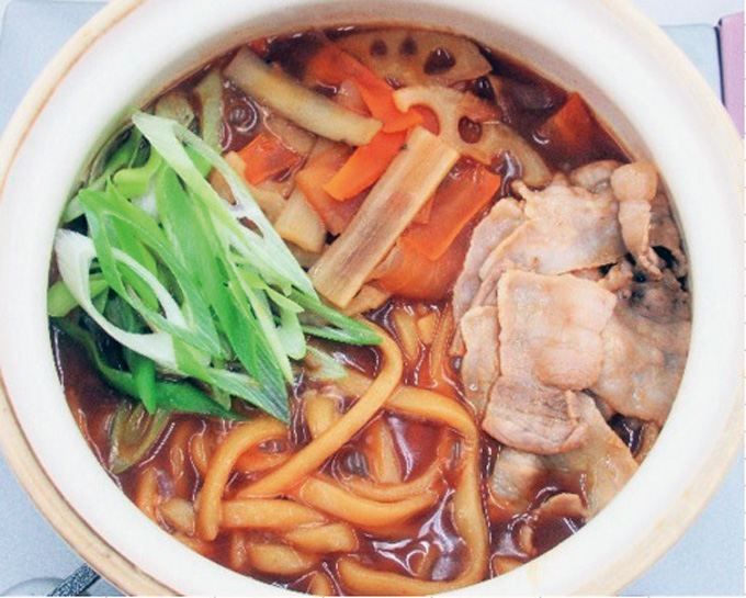 根菜たっぷりみそ煮込うどん