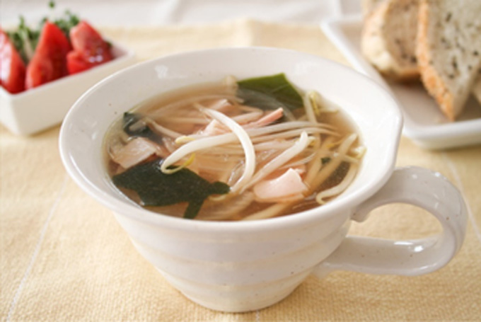 緑豆もやしのコンソメスープ